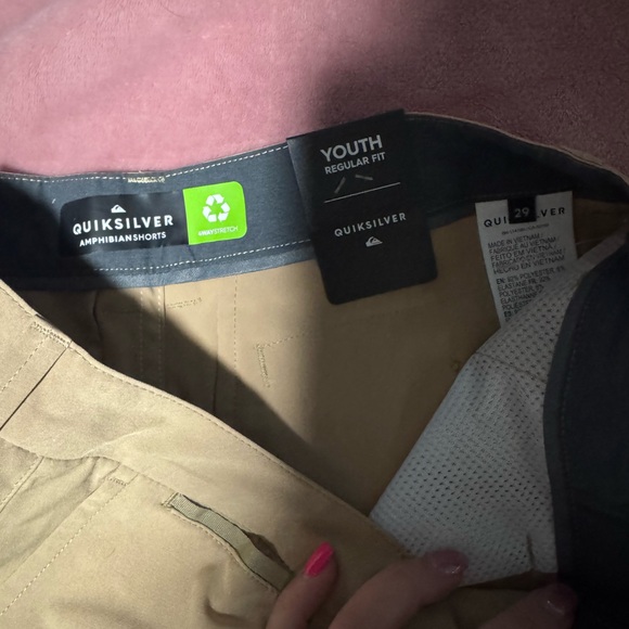 Quicksilver - Picture 3 of 4